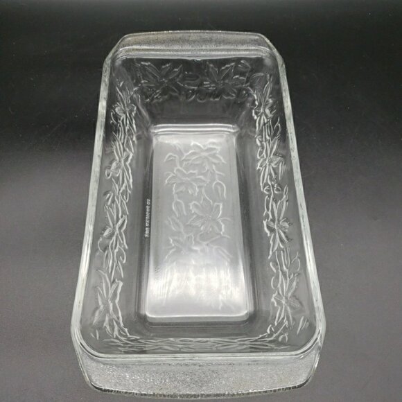 PRINCESS HOUSE Fantasia Glass Bread Loaf Pan – Embossed Floral Vintage Bakeware - Picture 3 of 8